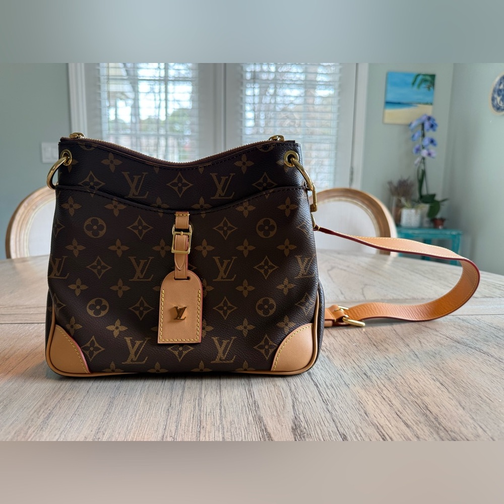 Authentic Louis Vuitton Odeon PM - retired bag